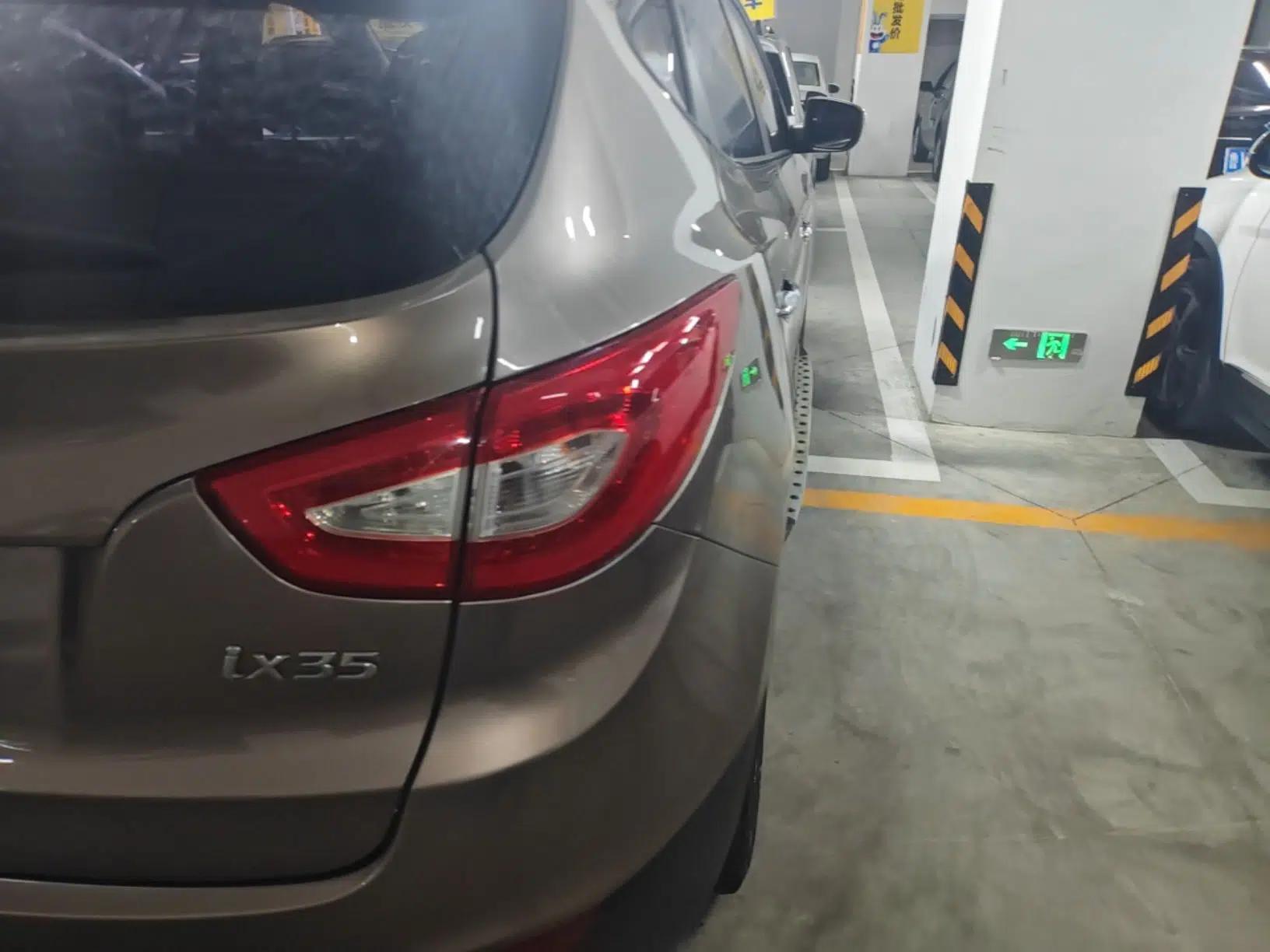 Hyundai ix35 2015 2.0L Automatic 2WD Smart Type China IV — миниатюра 9