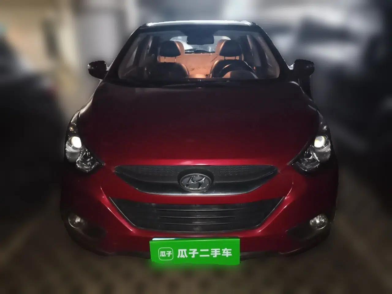 Hyundai ix35 2010 2.0L Automatic Two-Wheel Drive Elite Edition GLS — миниатюра 2