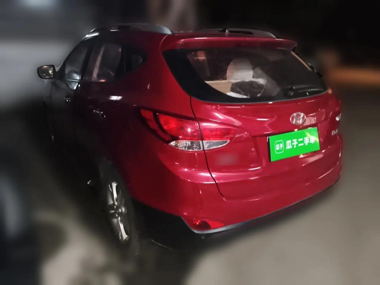 Hyundai ix35 2010 2.0L Automatic Two-Wheel Drive Elite Edition GLS — миниатюра 4