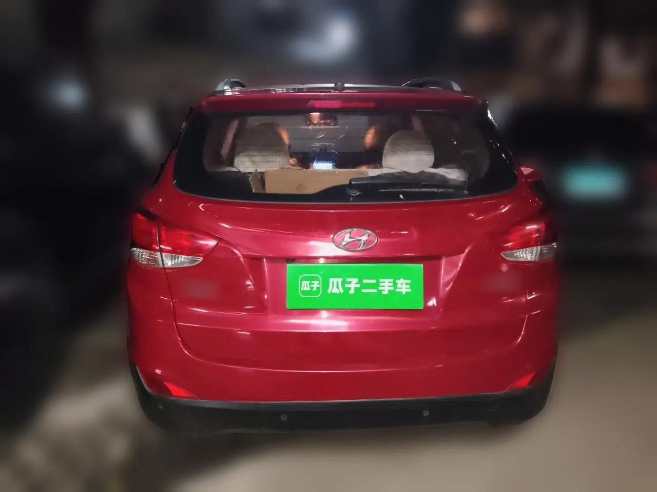 Hyundai ix35 2010 2.0L Automatic Two-Wheel Drive Elite Edition GLS — миниатюра 5