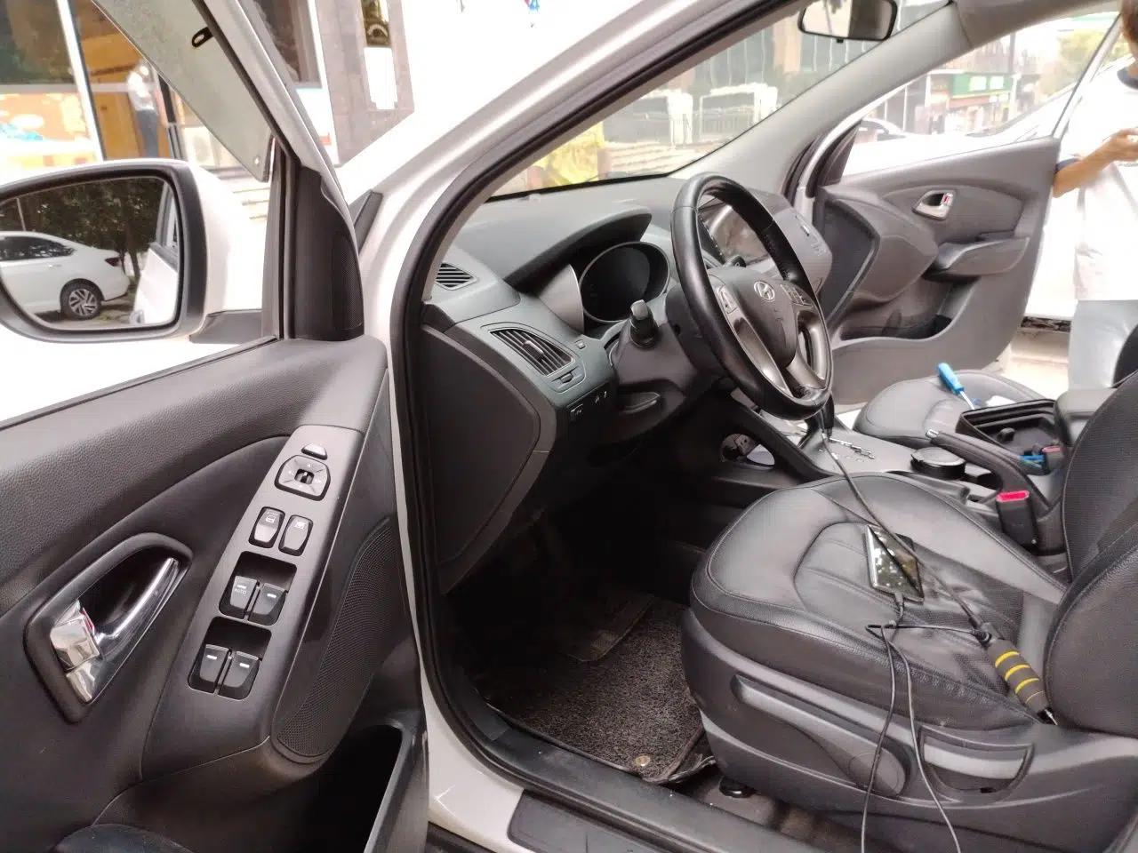 Hyundai ix35 2013 2.0L Automatic Two-Wheel Drive Smart GLS China IV Standard — миниатюра 16