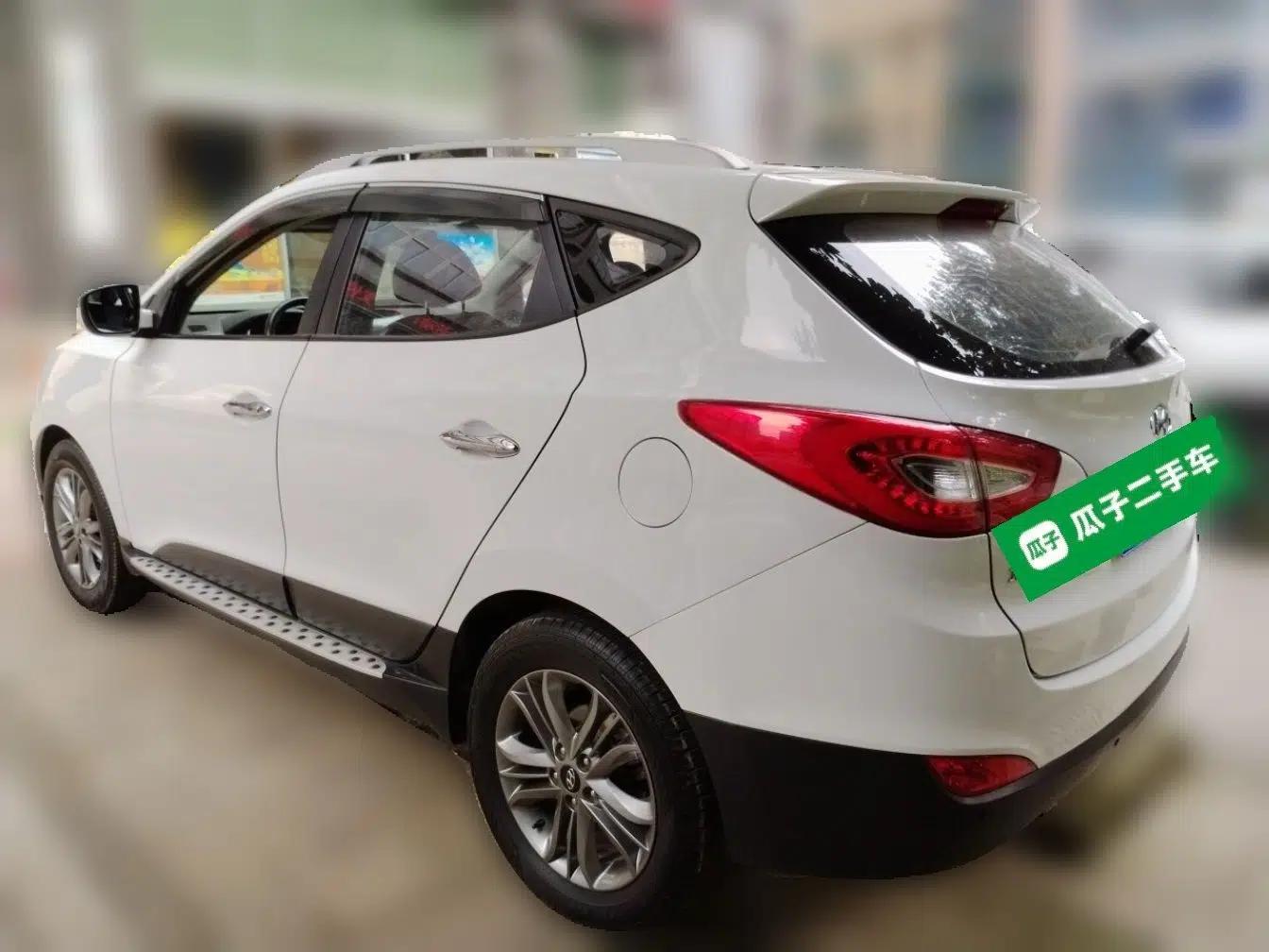 Hyundai ix35 2013 2.0L Automatic Two-Wheel Drive Smart GLS China IV Standard — миниатюра 4