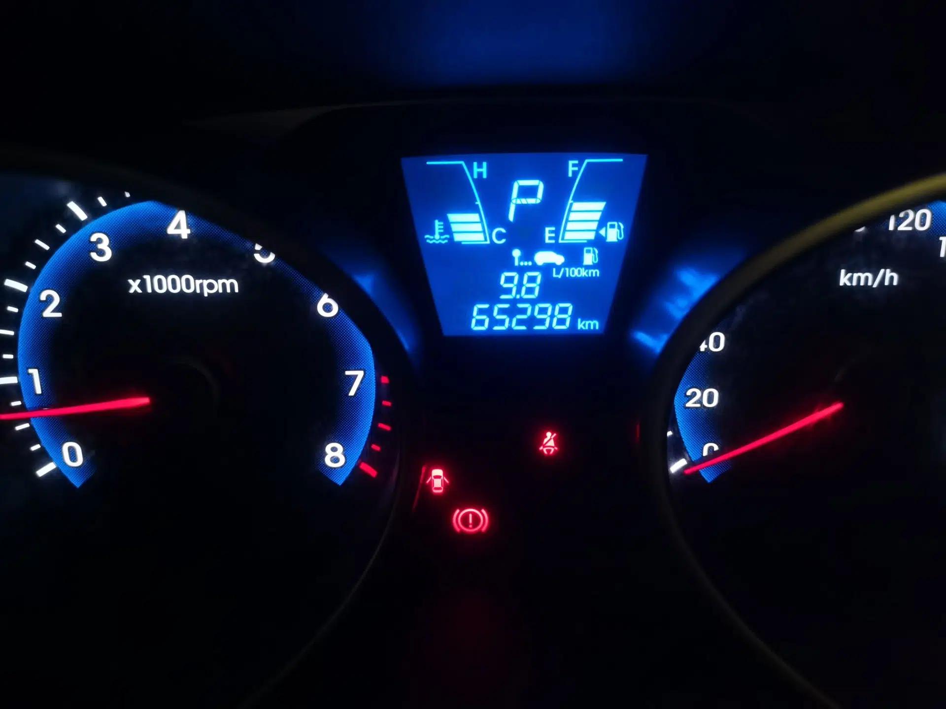 Hyundai ix35 2013 2.0L Automatic Two-Wheel Drive Smart GLS China IV Standard — миниатюра 12