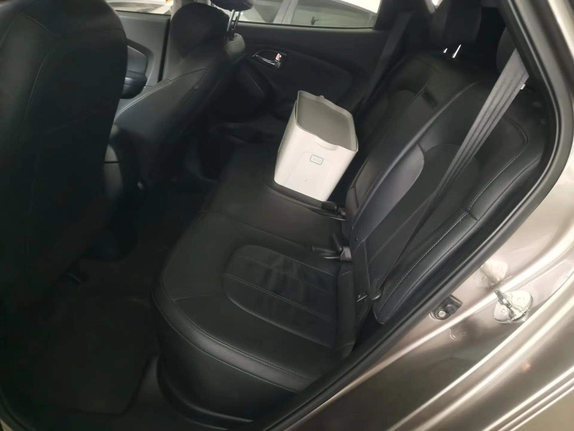 Hyundai ix35 2013 2.0L Automatic Two-Wheel Drive Smart GLS China IV Standard — миниатюра 17