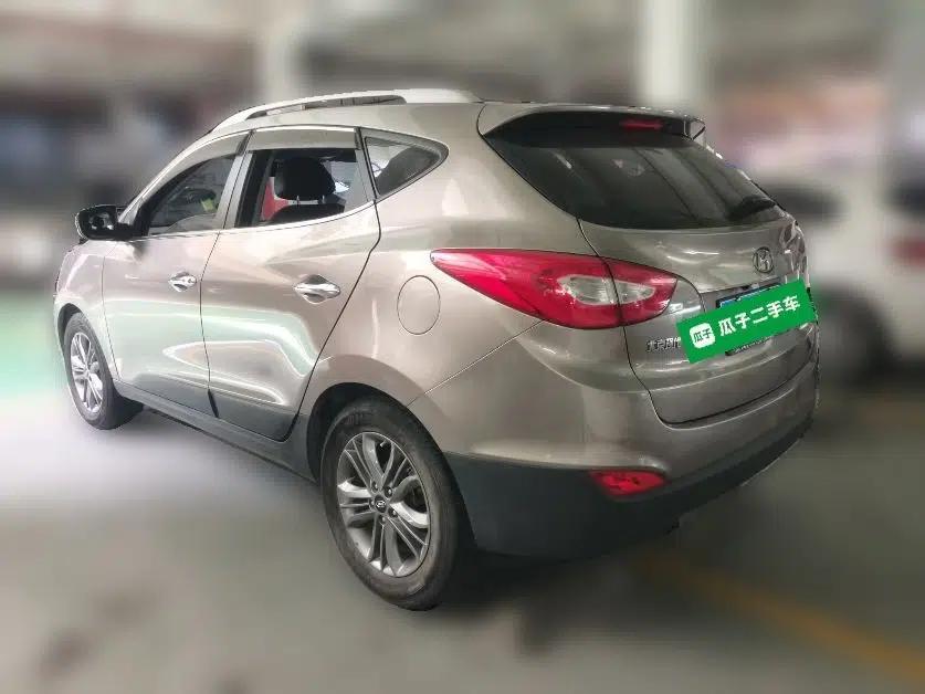 Hyundai ix35 2013 2.0L Automatic Two-Wheel Drive Smart GLS China IV Standard — миниатюра 4