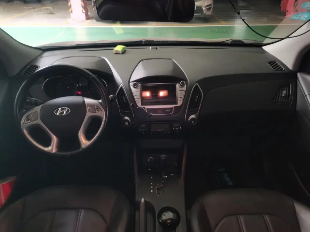 Hyundai ix35 2013 2.0L Automatic Two-Wheel Drive Smart GLS China IV Standard — миниатюра 9