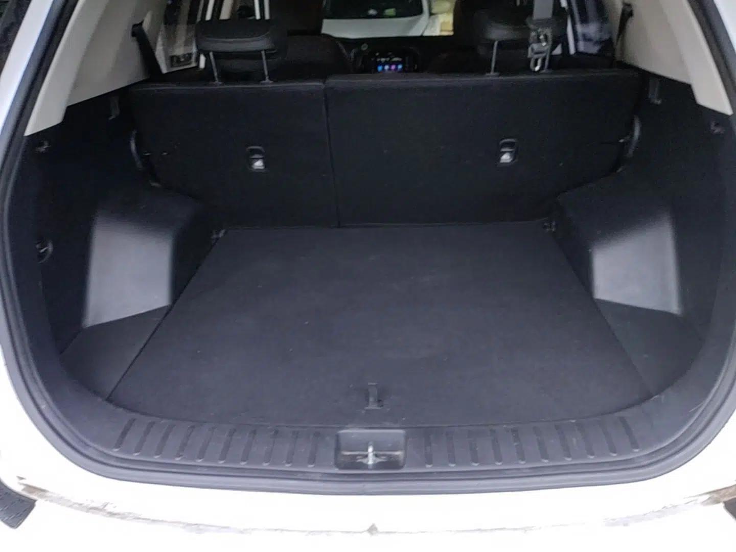 Hyundai ix35 2021 2.0L Automatic 2WD GLS Leading Edition — миниатюра 27