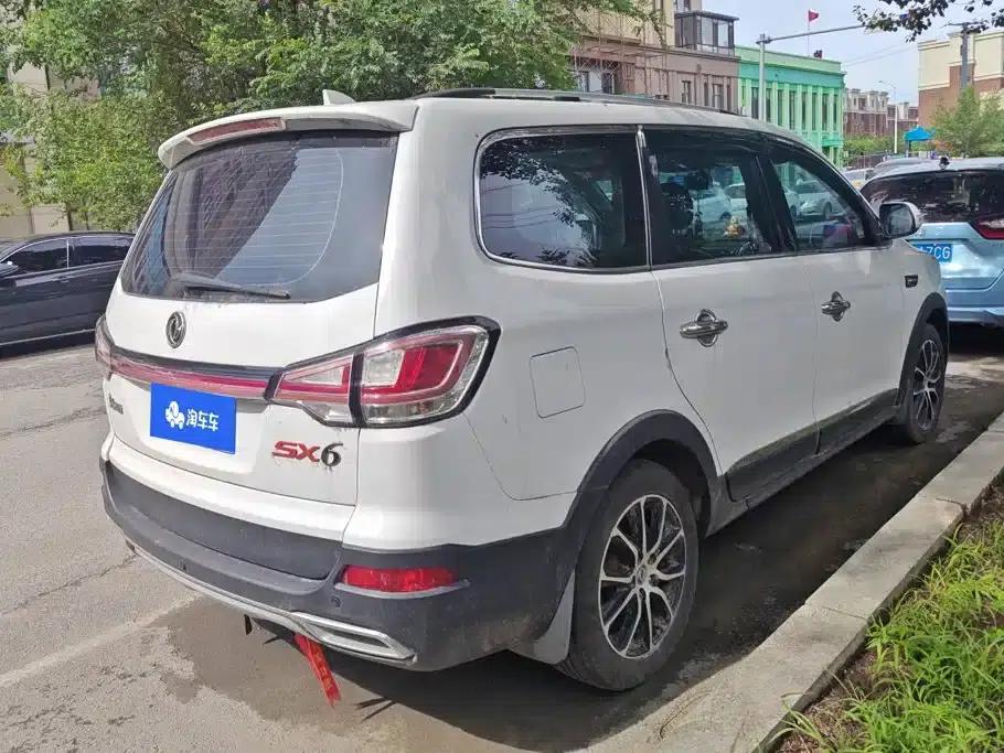Fengxing SX6 2016 1.6L Manual Deluxe Edition — миниатюра 3