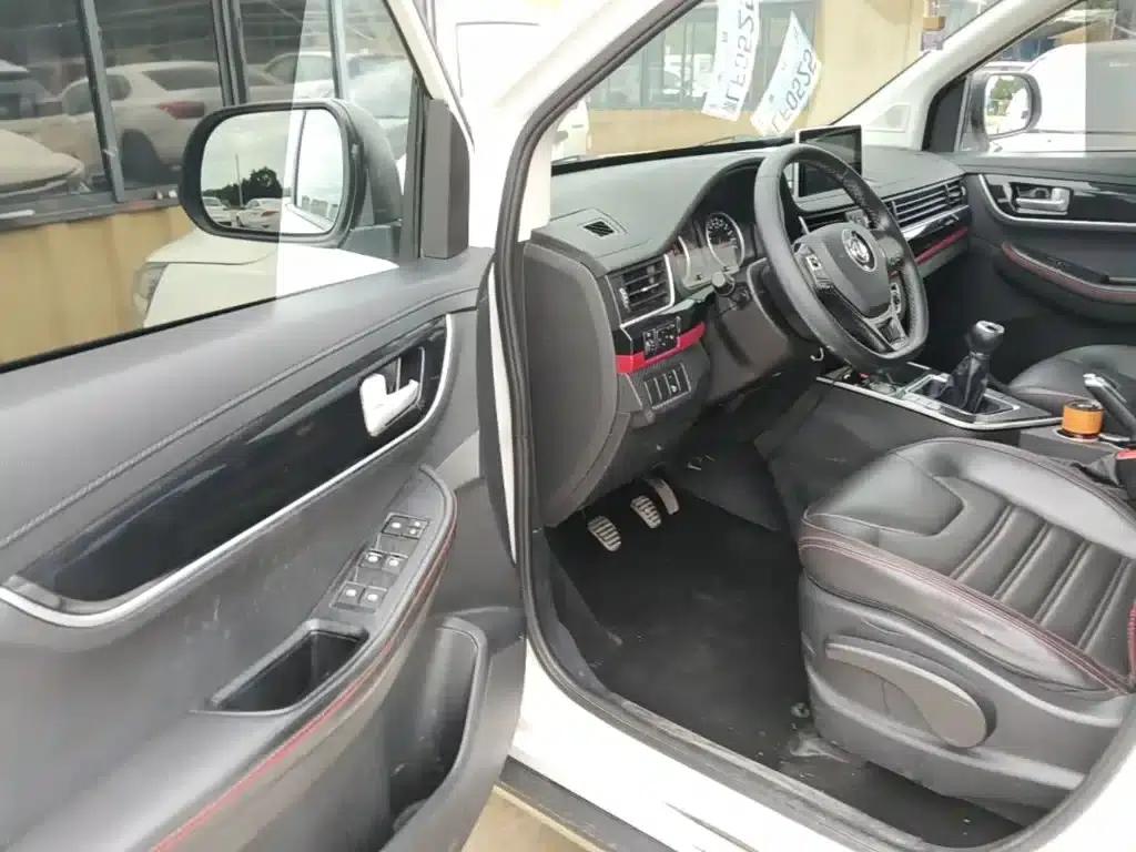 Fengxing SX6 2019 1.6L Manual Deluxe Edition (China VI Emission Standard) — миниатюра 16