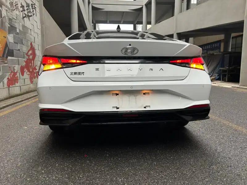 Hyundai Elantra 2022 1.5L CVT GLX Elite Edition — миниатюра 5