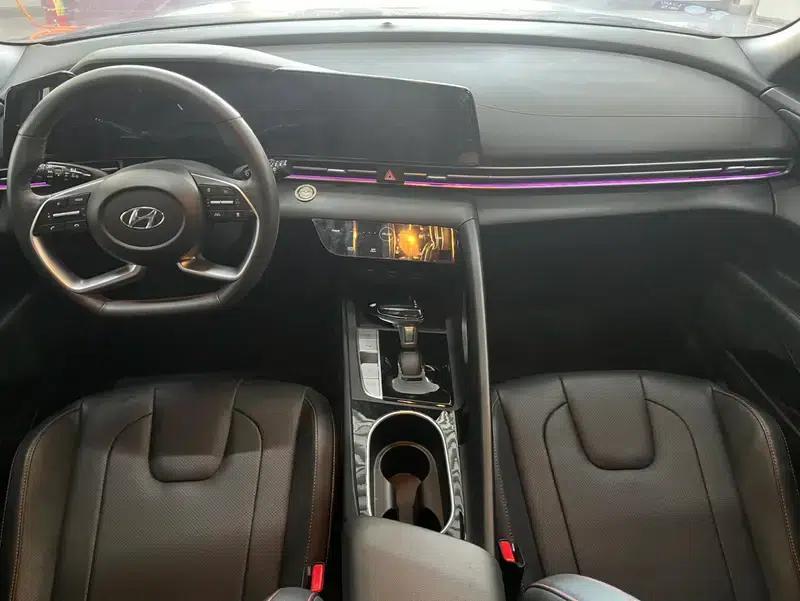 Hyundai Elantra 2022 1.5L CVT 20th SE 20th Anniversary Edition — миниатюра 8