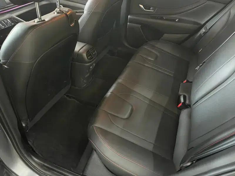 Hyundai Elantra 2022 1.5L CVT 20th SE 20th Anniversary Edition — миниатюра 10