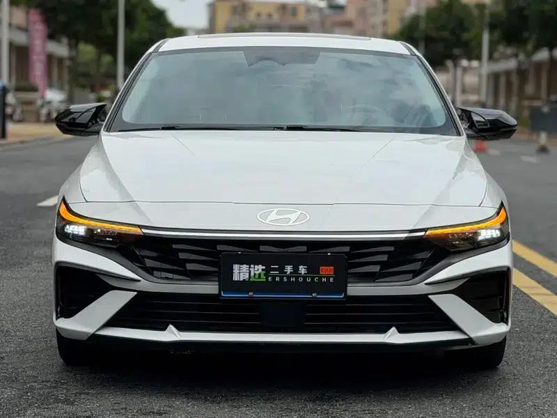 Hyundai Elantra 2021 1.5L CVT TOP Flagship Edition — миниатюра 2