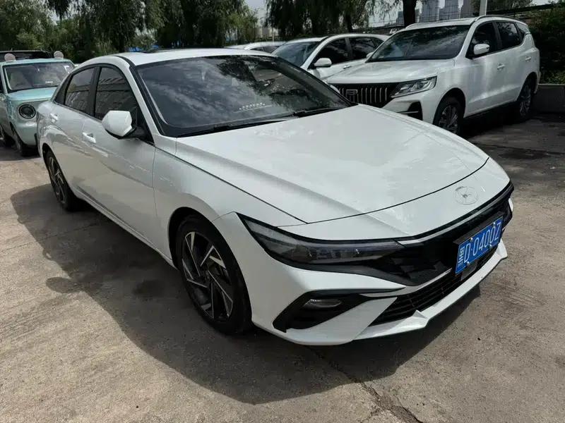 Hyundai Elantra 2023 1.5L CVT GLX Elite Edition — миниатюра 3