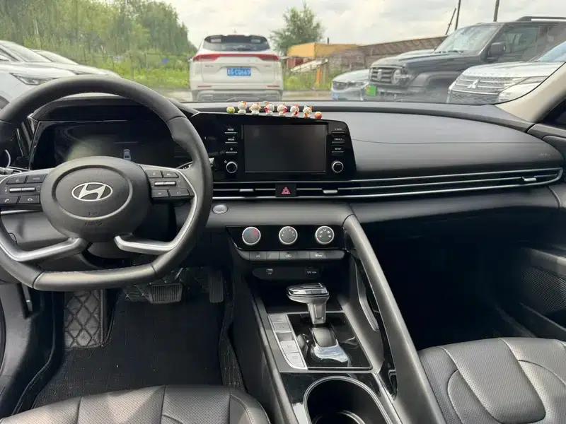Hyundai Elantra 2023 1.5L CVT GLX Elite Edition — миниатюра 8