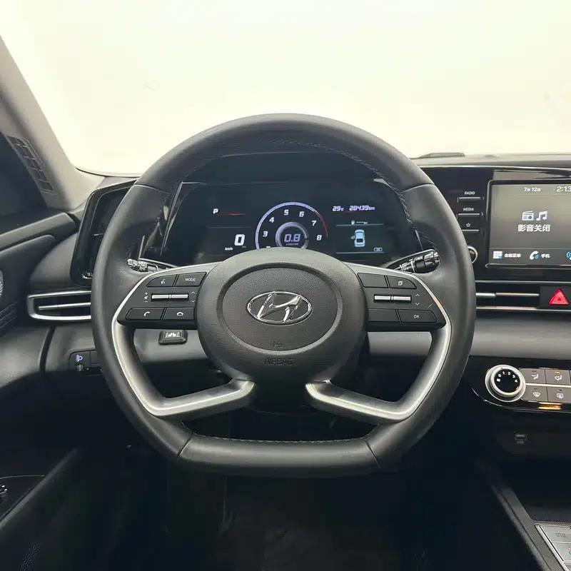 Hyundai Elantra 2022 1.5L CVT GLX Elite Edition — миниатюра 14