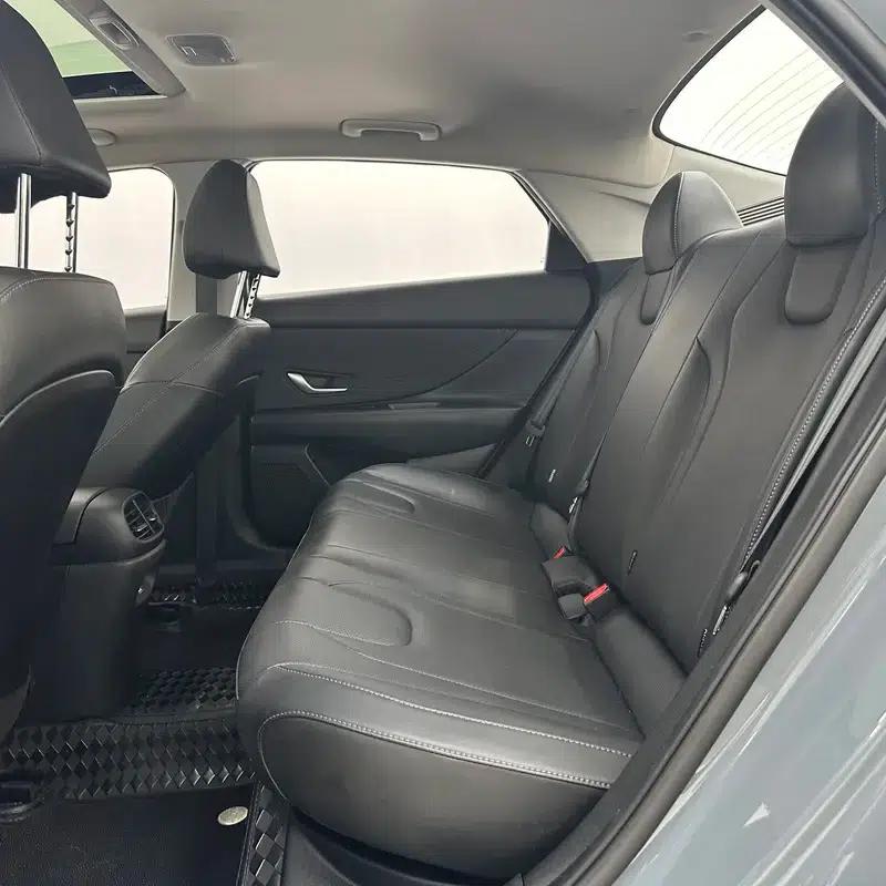 Hyundai Elantra 2022 1.5L CVT GLX Elite Edition — миниатюра 16