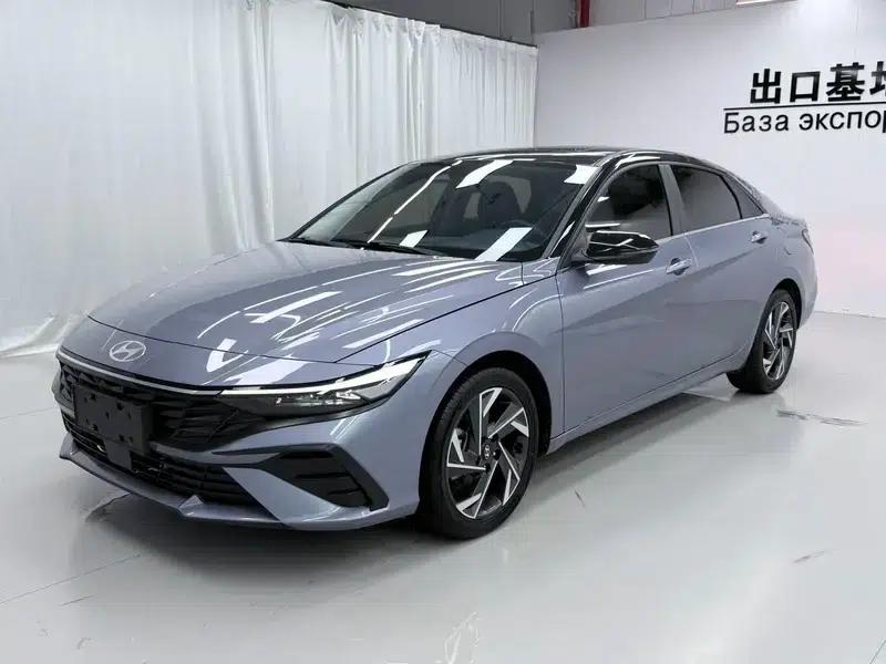 Hyundai Elantra 2023 1.5L CVT LUX Premium Edition — миниатюра 1