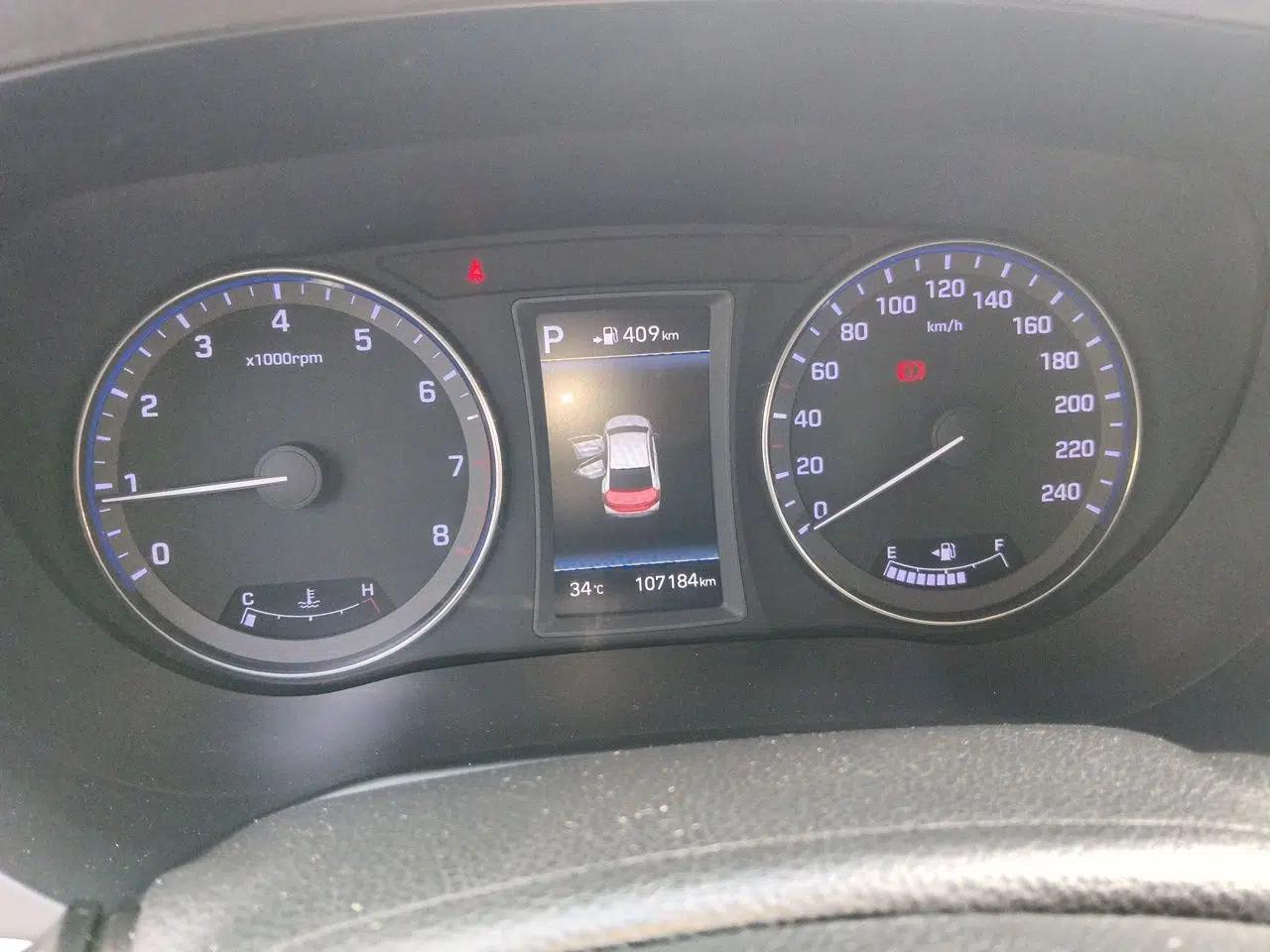 Hyundai Mistra 2017 1.8L Automatic Deluxe DLX Model China V Emission Standard — миниатюра 11