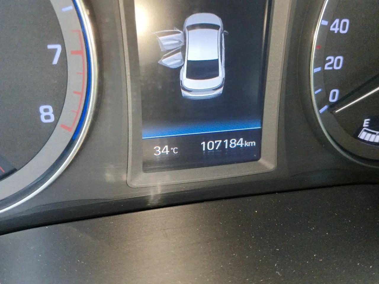 Hyundai Mistra 2017 1.8L Automatic Deluxe DLX Model China V Emission Standard — миниатюра 12