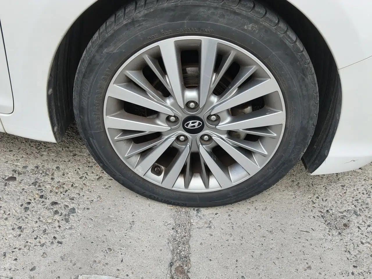 Hyundai Mistra 2017 1.8L Automatic Deluxe DLX Model China V Emission Standard — миниатюра 8