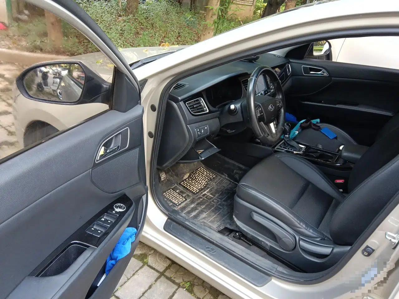 Hyundai Mistra 2014 1.8L Automatic Smart GLS — миниатюра 16