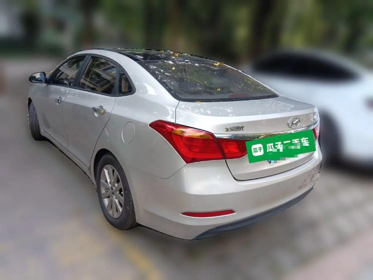 Hyundai Mistra 2014 1.8L Automatic Smart GLS — миниатюра 4
