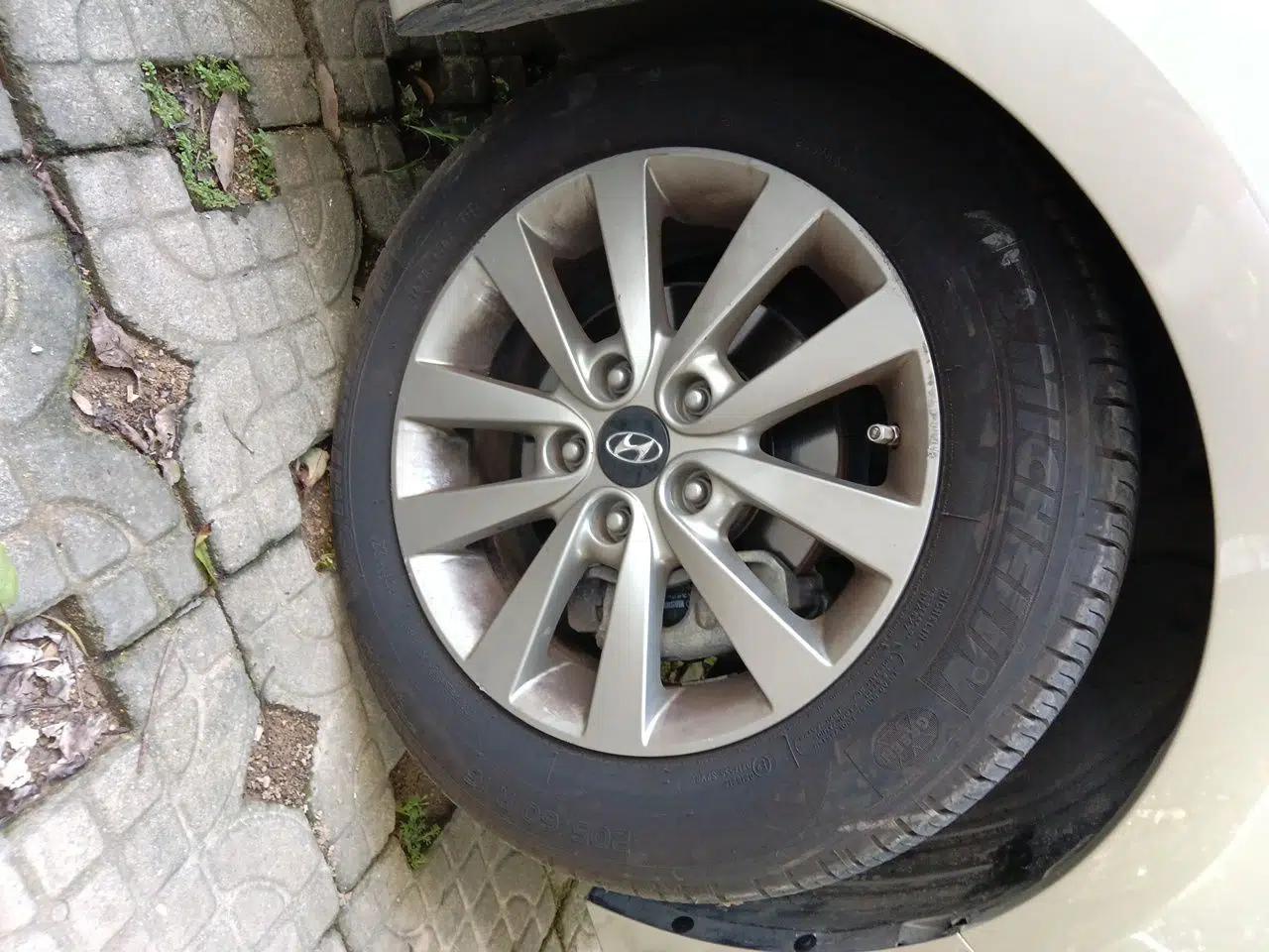 Hyundai Mistra 2014 1.8L Automatic Smart GLS — миниатюра 8