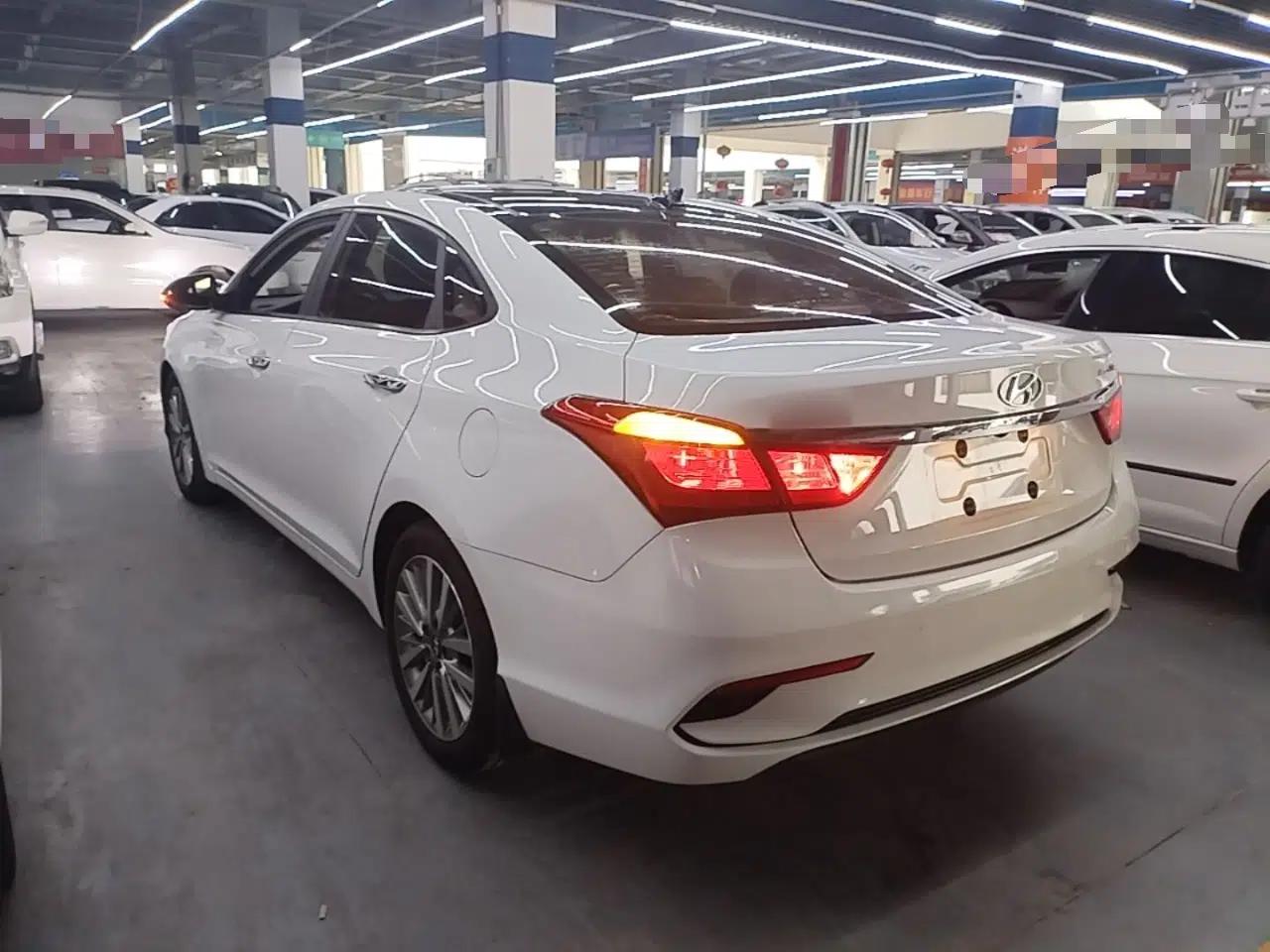 Hyundai Mistra 2017 1.8L Automatic Smart GLS China V Standard — миниатюра 4