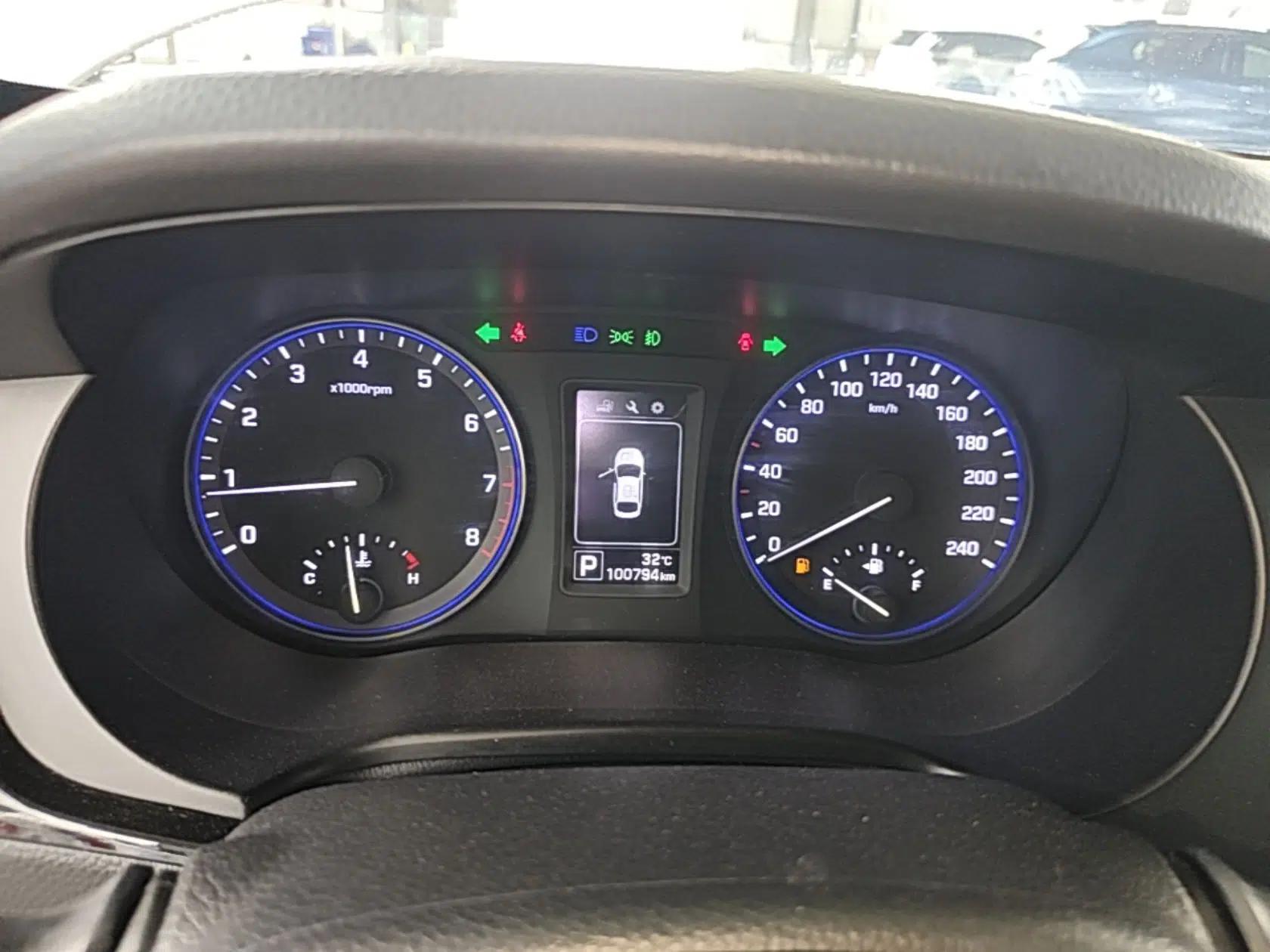 Hyundai Mistra 2014 1.8L Automatic Smart GLS — миниатюра 14