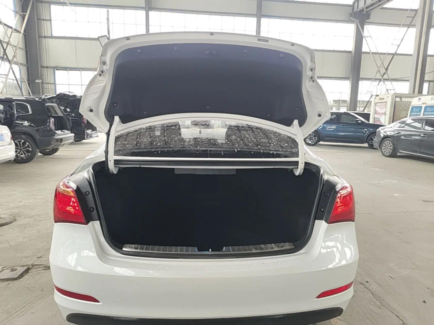 Hyundai Mistra 2014 1.8L Automatic Smart GLS — миниатюра 22