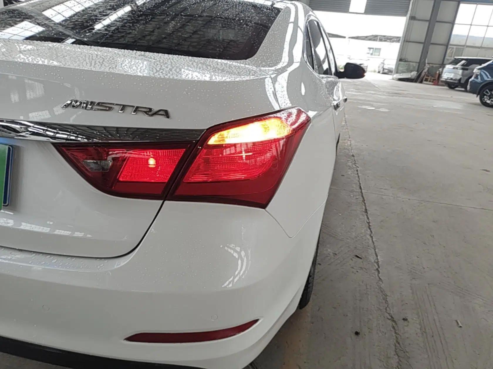 Hyundai Mistra 2014 1.8L Automatic Smart GLS — миниатюра 9