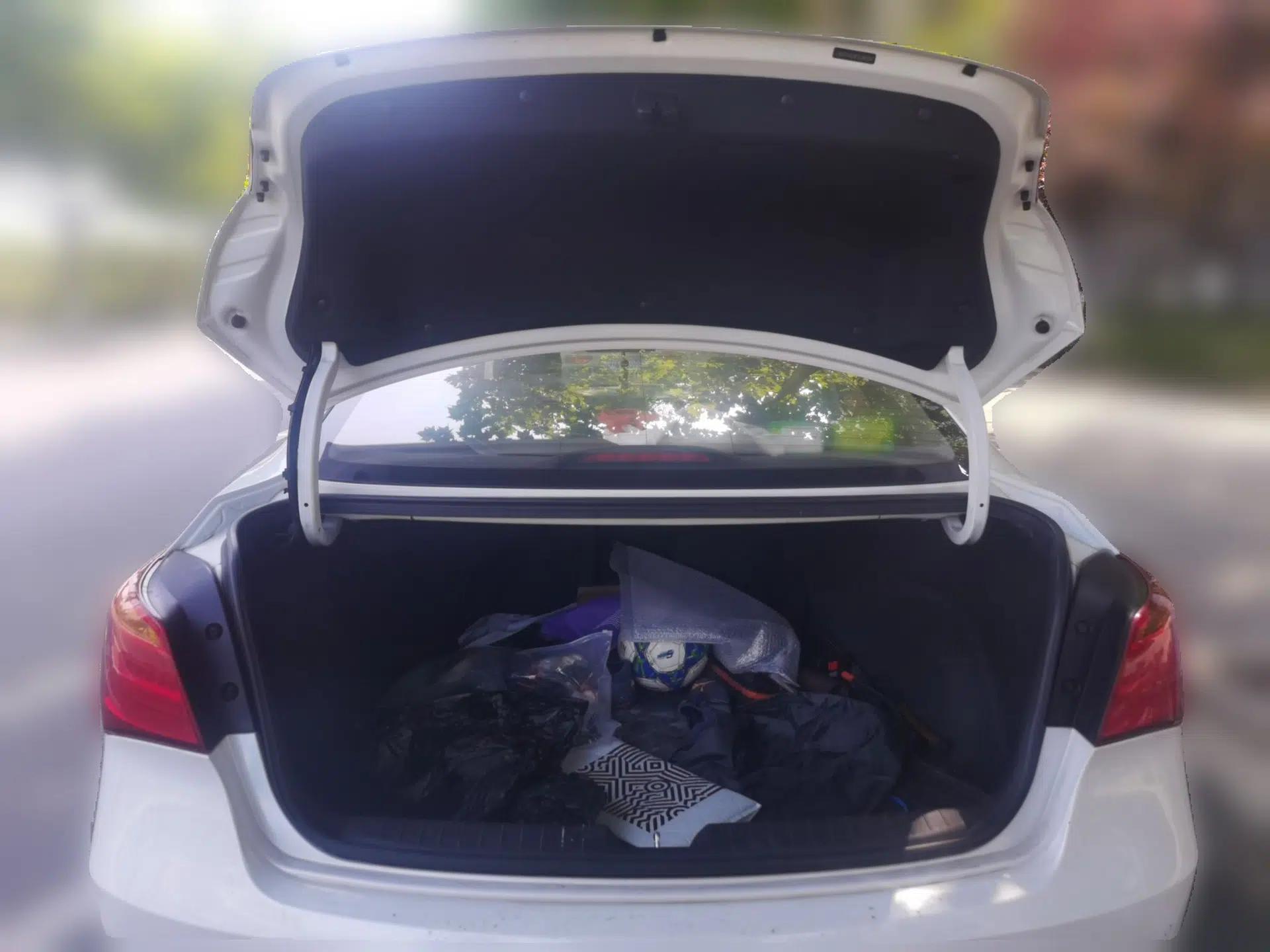 Hyundai Mistra 2014 1.8L Automatic Deluxe DLX Model — миниатюра 19