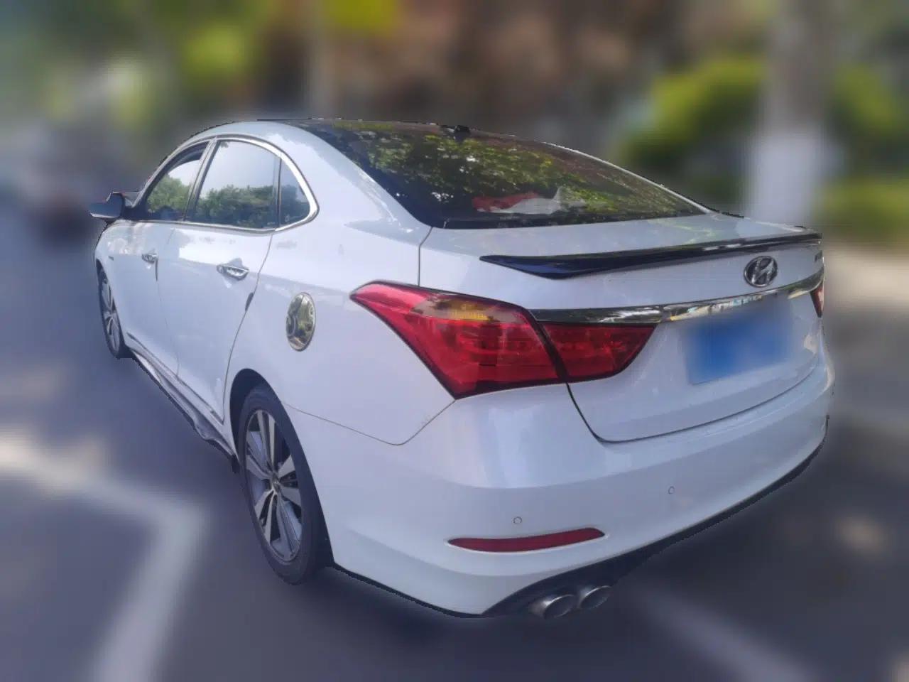 Hyundai Mistra 2014 1.8L Automatic Deluxe DLX Model — миниатюра 4