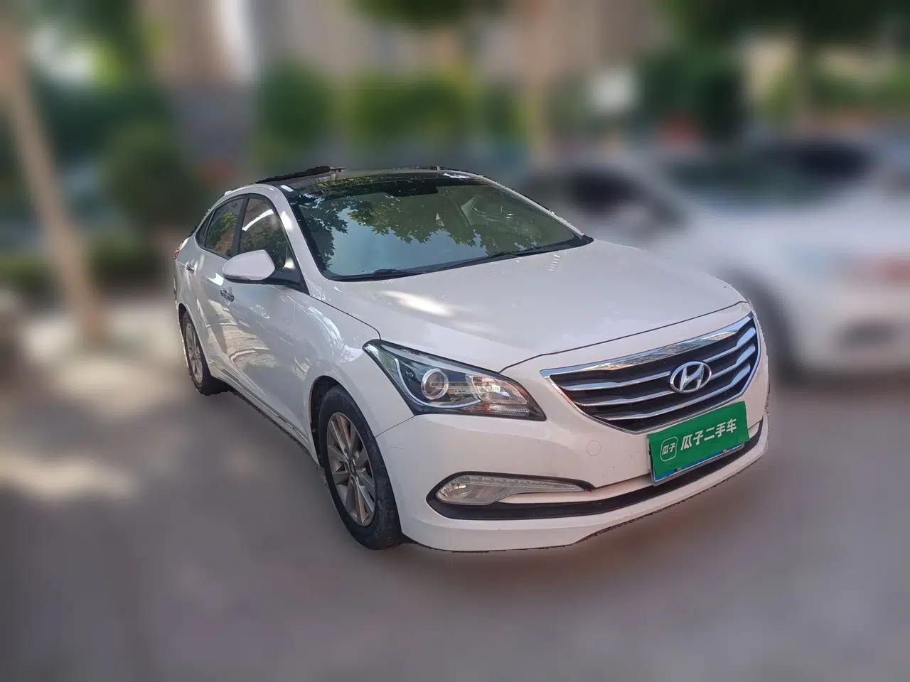 Hyundai Mistra 2014 1.8L Automatic Smart GLS — миниатюра 3