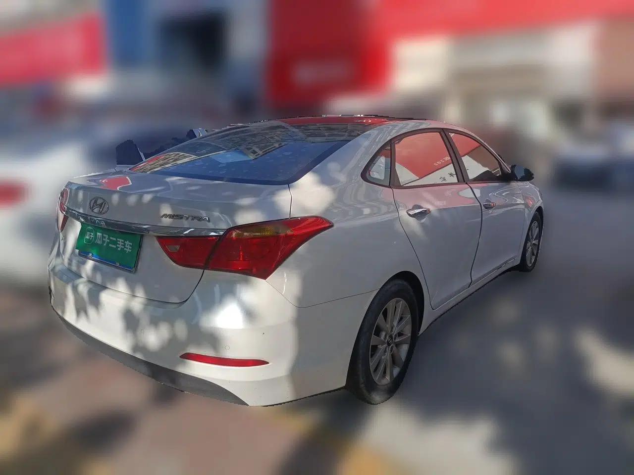 Hyundai Mistra 2014 1.8L Automatic Smart GLS — миниатюра 6