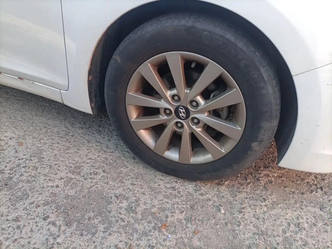 Hyundai Mistra 2014 1.8L Automatic Smart GLS — миниатюра 8