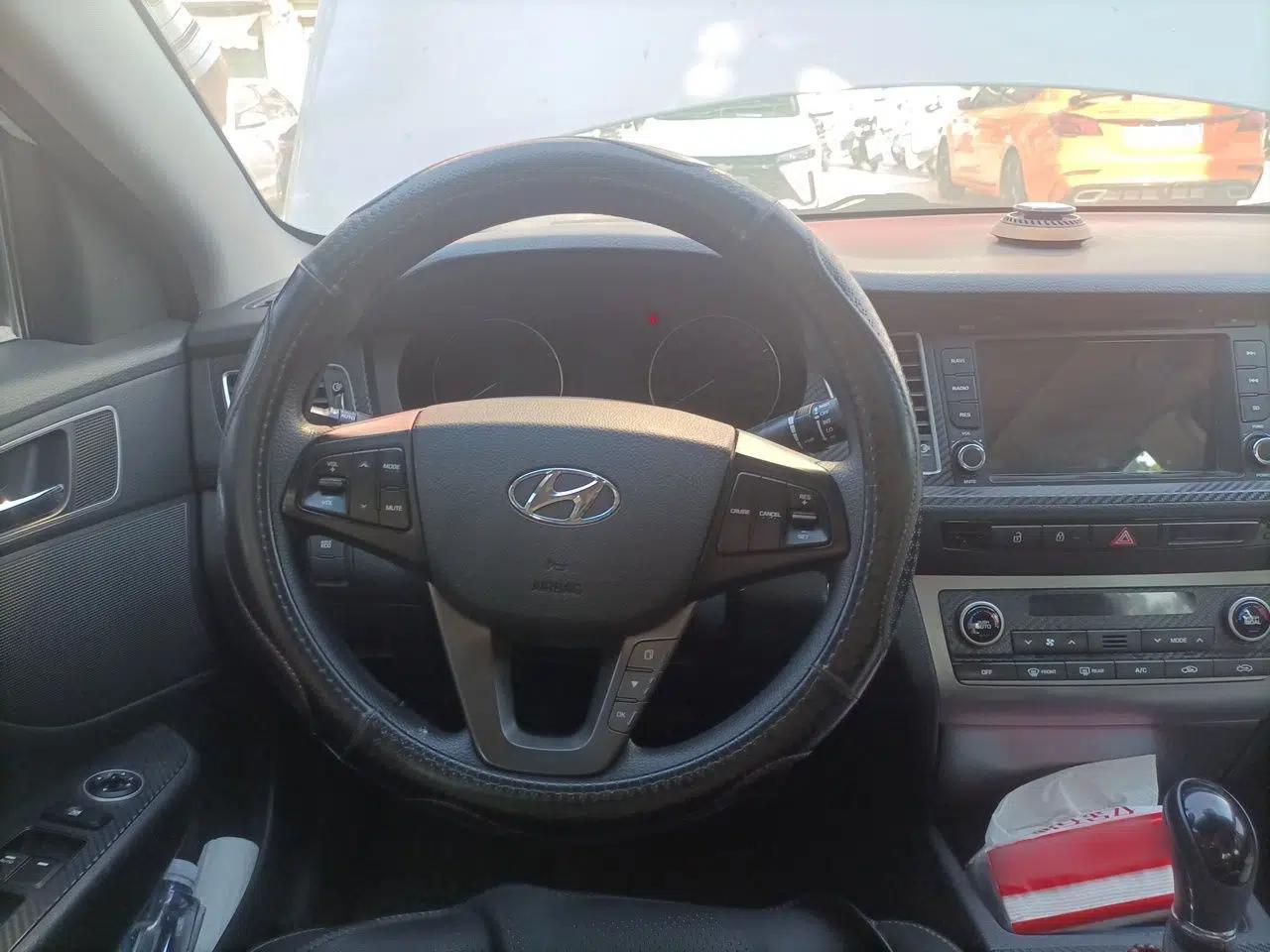 Hyundai Mistra 2014 1.8L Automatic Smart GLS — миниатюра 10