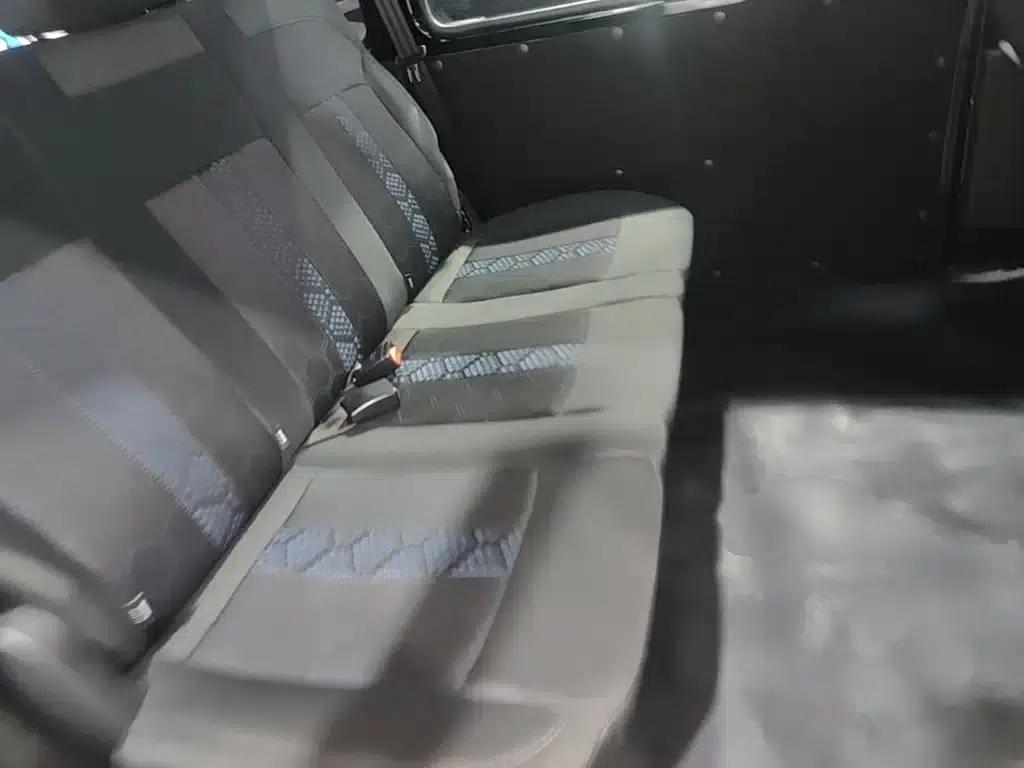 Lingzhi New Energy 2025 Model, 420km Pure Electric City Transport Edition, 5-Seater — миниатюра 17