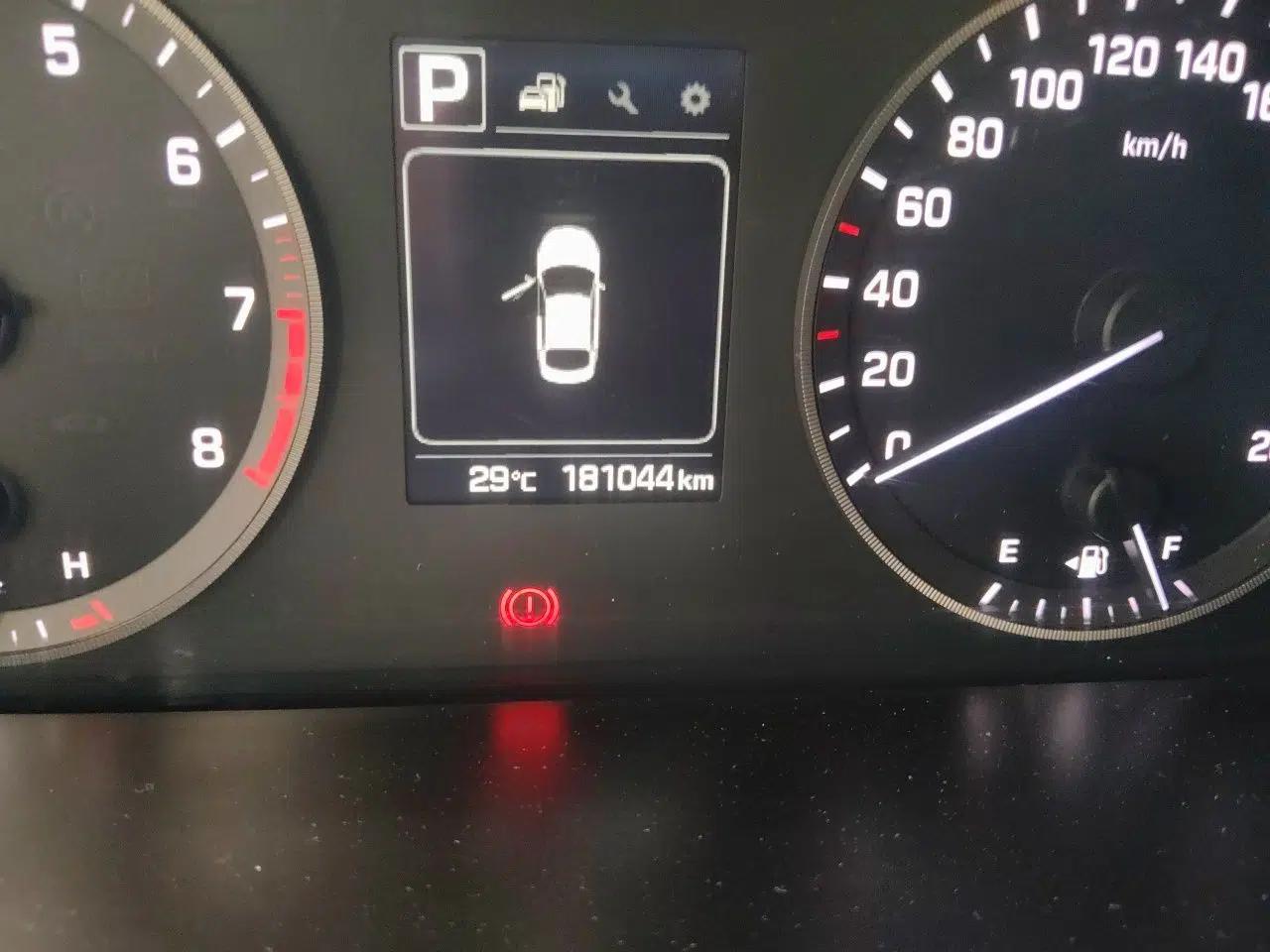 Hyundai Sonata 2015 1.6T GLS Smart Model — миниатюра 12