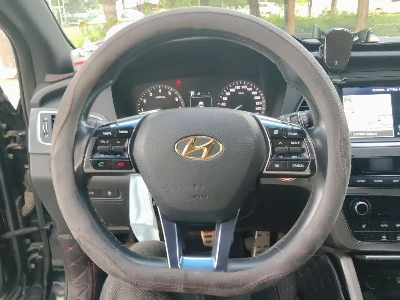 Hyundai Sonata 2015 1.6T GLS Smart Model — миниатюра 10