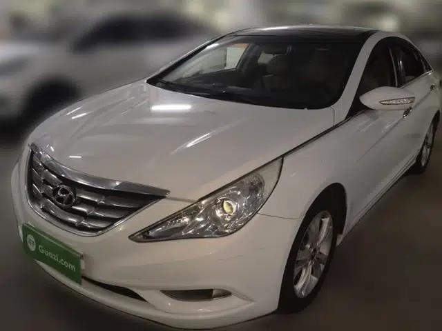 Hyundai Sonata 2011 2.0L Automatic Luxury Edition