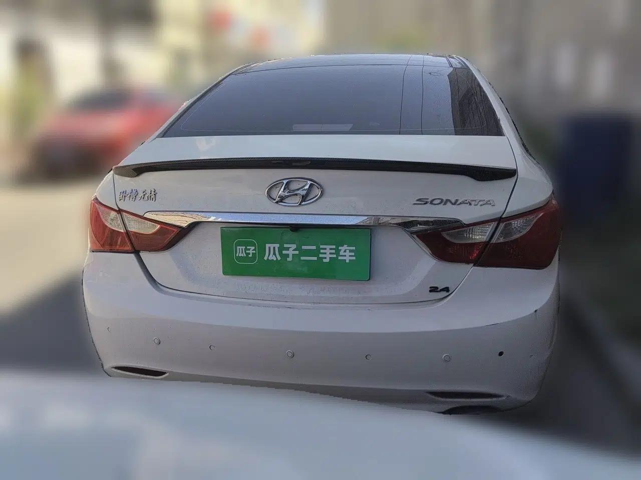 Hyundai Sonata 2013 2.4L Automatic Luxury Version China IV Standard — миниатюра 5