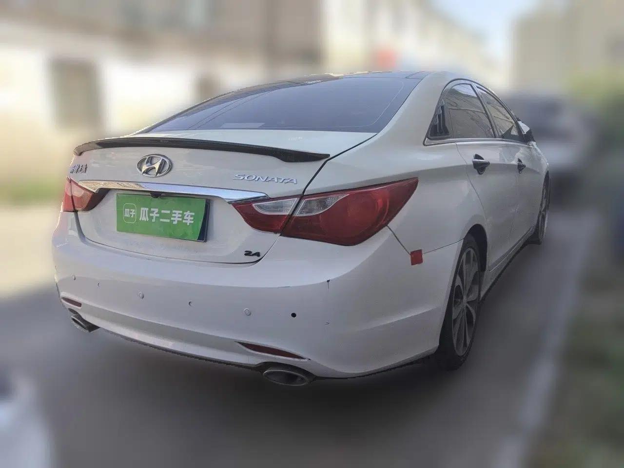 Hyundai Sonata 2013 2.4L Automatic Luxury Version China IV Standard — миниатюра 6