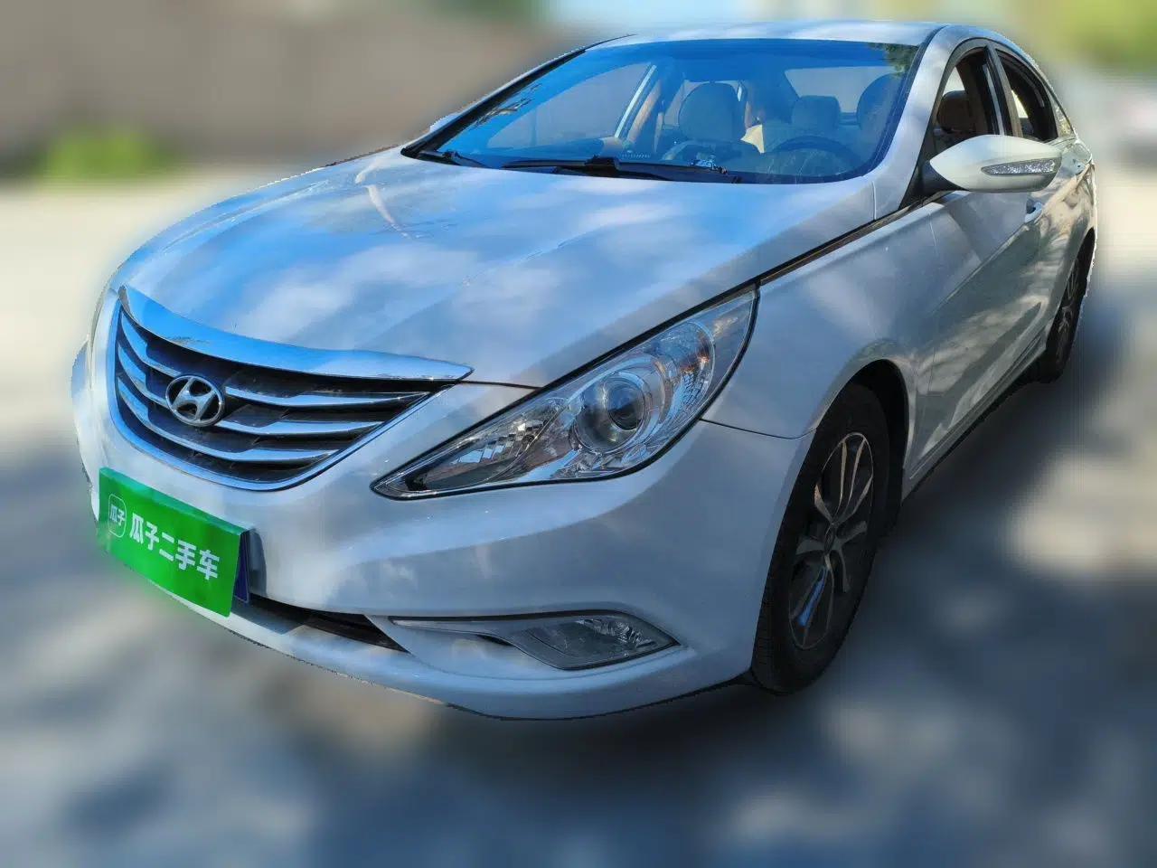 Hyundai Sonata 2013 2.0L Automatic Fashion Edition — миниатюра 1