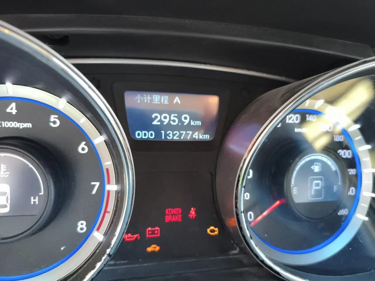 Hyundai Sonata 2013 2.0L Automatic Fashion Edition — миниатюра 12