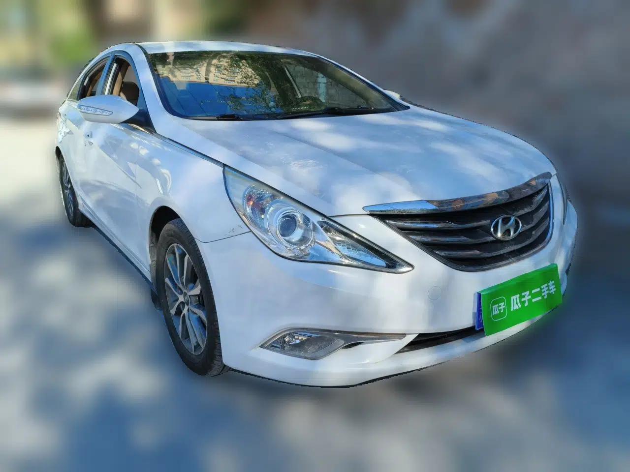 Hyundai Sonata 2013 2.0L Automatic Fashion Edition — миниатюра 3