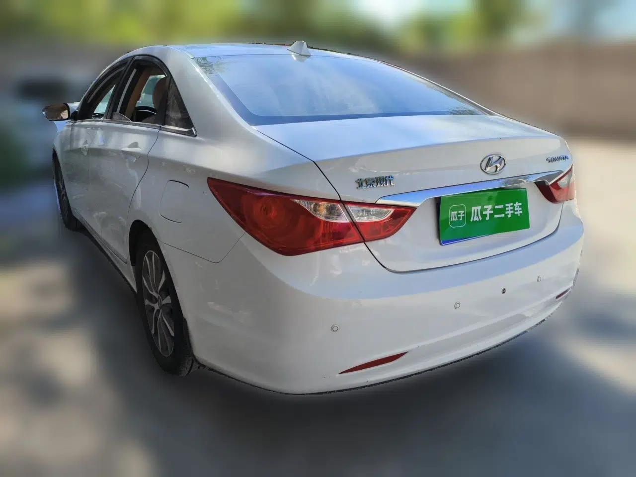 Hyundai Sonata 2013 2.0L Automatic Fashion Edition — миниатюра 4