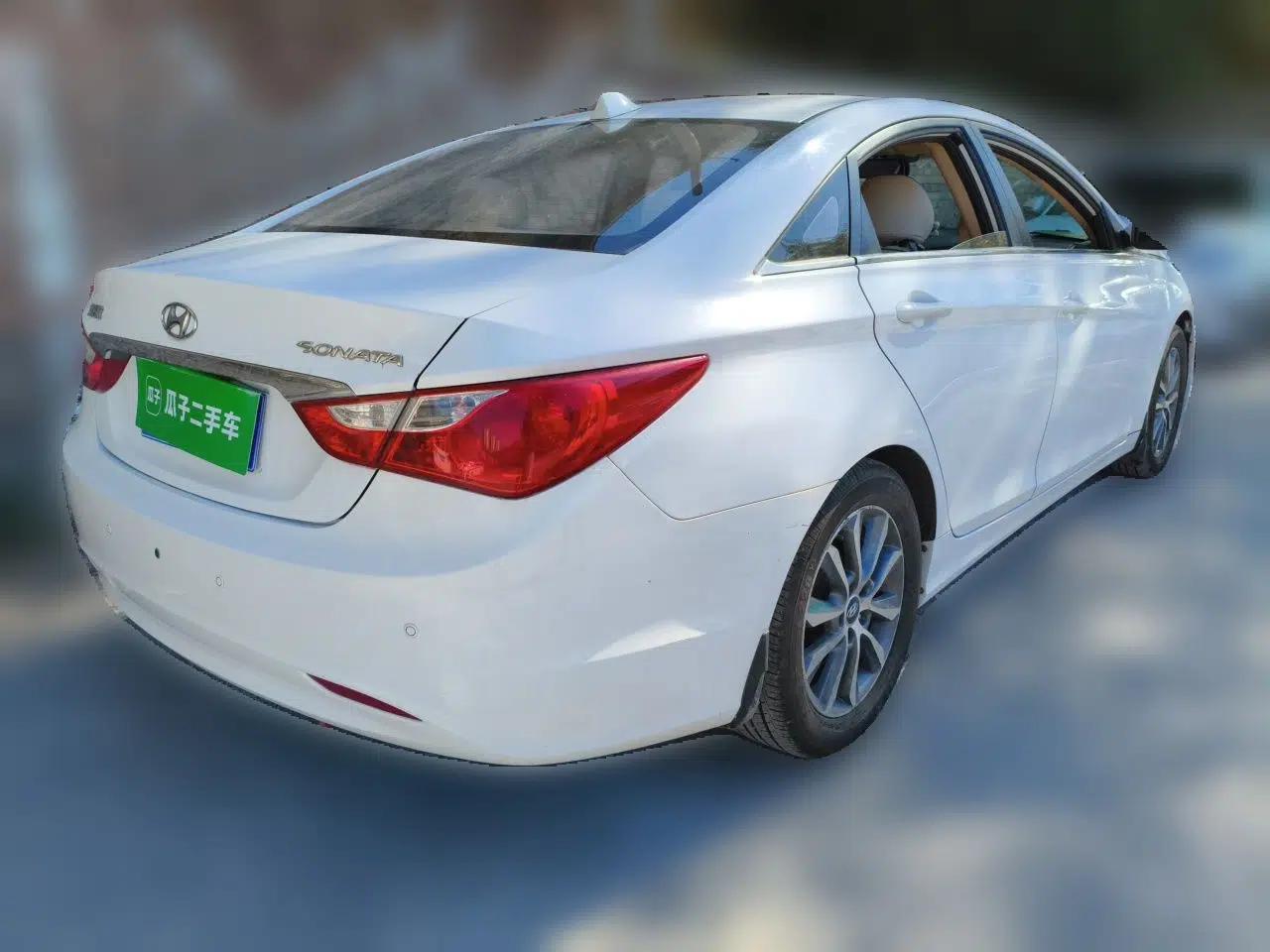 Hyundai Sonata 2013 2.0L Automatic Fashion Edition — миниатюра 6