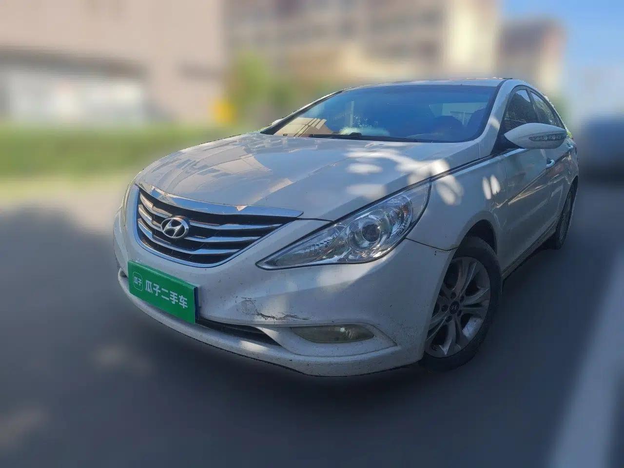 Hyundai Sonata 2013 2.0L Automatic Fashion Edition — миниатюра 1